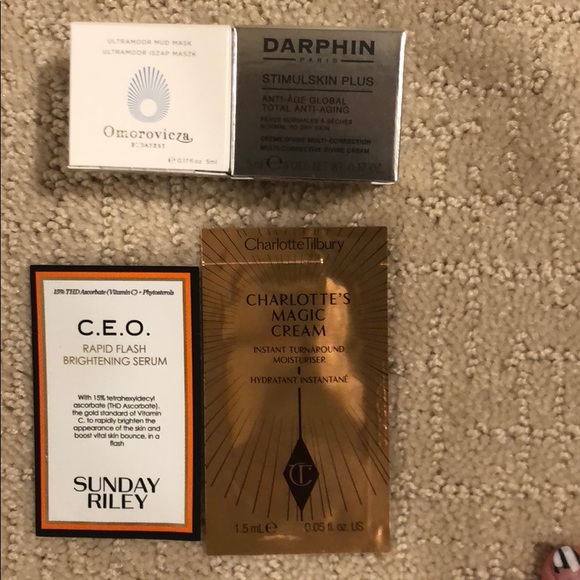 Assorted skin care and make up - Picture 3 of 7